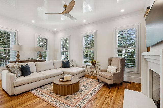 45 Eastlake Road, Mount Pleasant, SC 29464