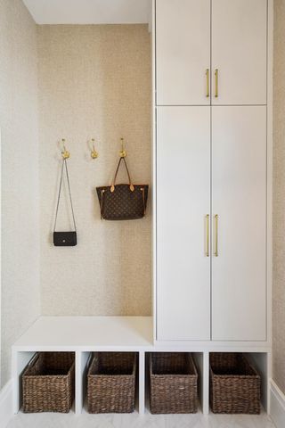 45 Eastlake Road, Mount Pleasant, SC 29464