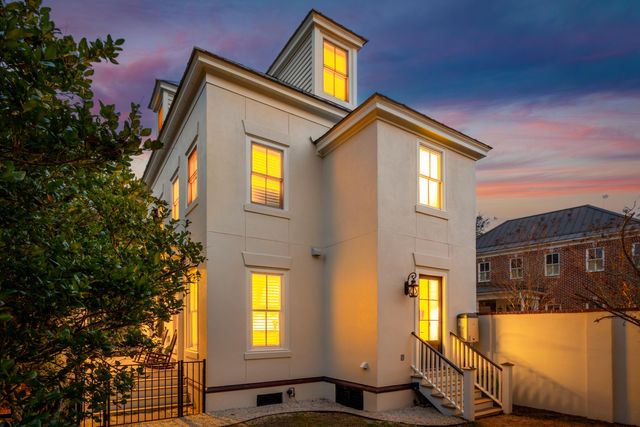 45 Eastlake Road, Mount Pleasant, SC 29464