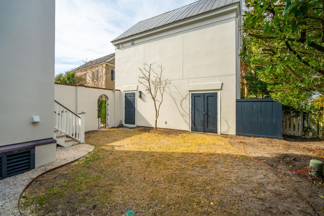 45 Eastlake Road, Mount Pleasant, SC 29464