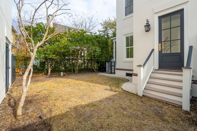 45 Eastlake Road, Mount Pleasant, SC 29464