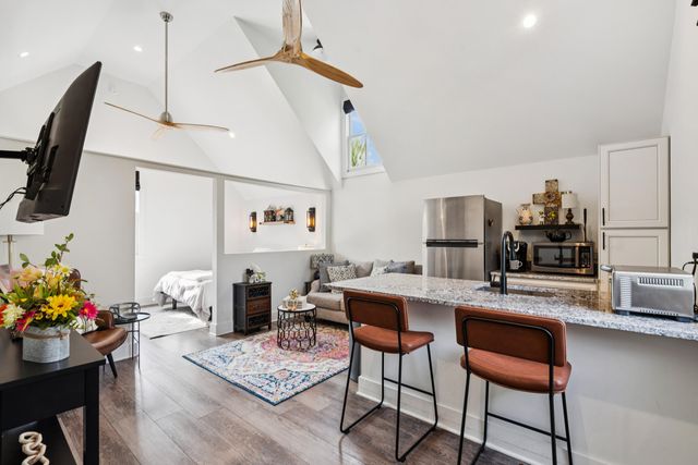 45 Eastlake Road, Mount Pleasant, SC 29464