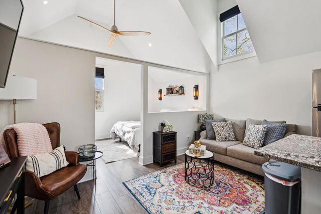 45 Eastlake Road, Mount Pleasant, SC 29464