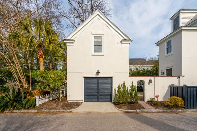 45 Eastlake Road, Mount Pleasant, SC 29464