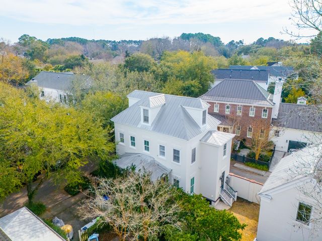 45 Eastlake Road, Mount Pleasant, SC 29464