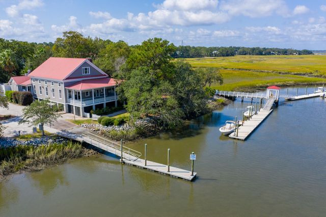 45 Eastlake Road, Mount Pleasant, SC 29464