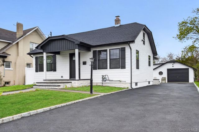 43 Robert Street, Patchogue, NY 11772