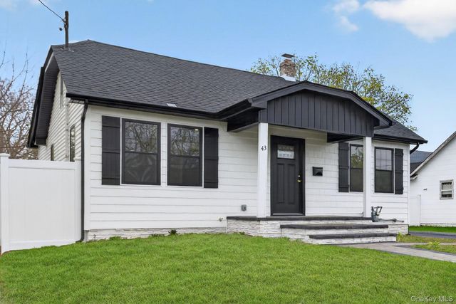 43 Robert Street, Patchogue, NY 11772