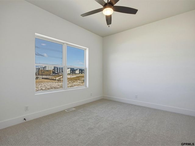 19938 Weir Street, Omaha, NE 68135