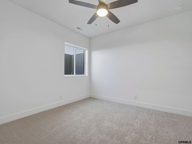 19938 Weir Street, Omaha, NE 68135