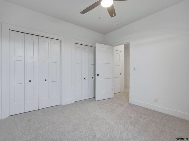 19938 Weir Street, Omaha, NE 68135