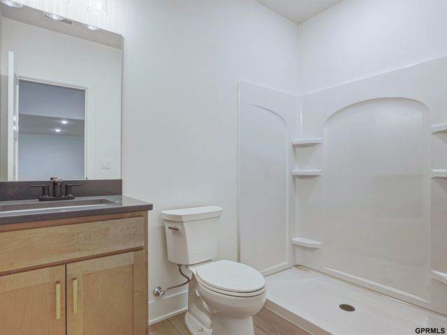 19938 Weir Street, Omaha, NE 68135