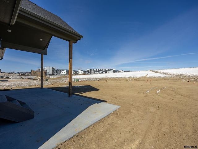 19938 Weir Street, Omaha, NE 68135