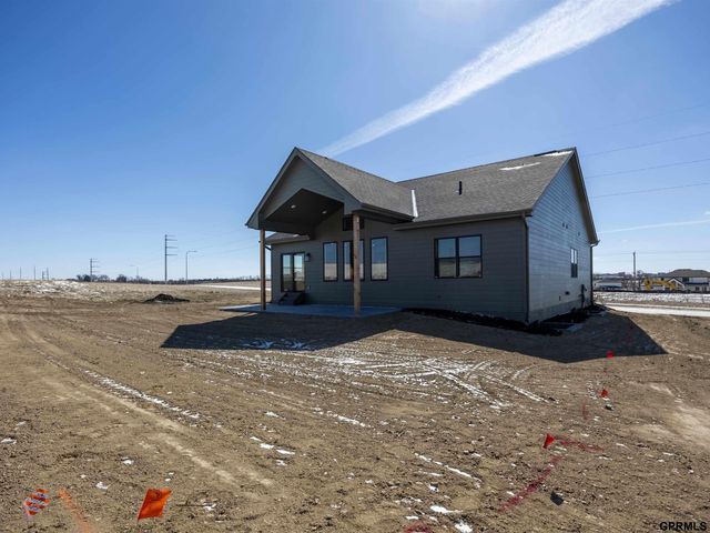 19938 Weir Street, Omaha, NE 68135