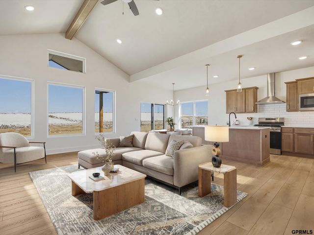 19938 Weir Street, Omaha, NE 68135