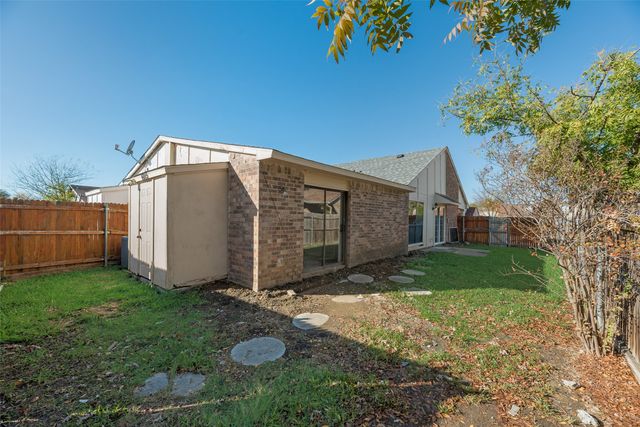 6015 Mcafee Drive, The Colony, TX 75056