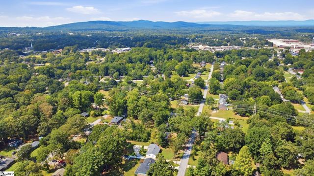 318 Elizabeth Drive, Greenville, SC 29615
