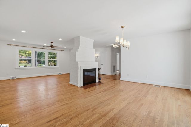 318 Elizabeth Drive, Greenville, SC 29615