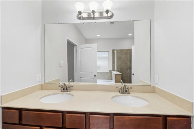 4209 Country Club Drive, Dickinson, TX 77539