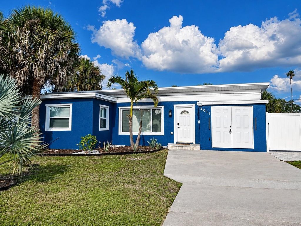 4011 HELENA STREET NE, St Petersburg, FL 33703