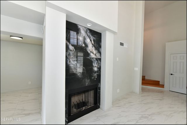 31 STRATFORD HALL Circle, El Paso, TX 79912