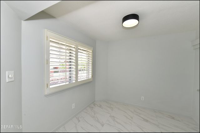 31 STRATFORD HALL Circle, El Paso, TX 79912