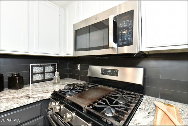 31 STRATFORD HALL Circle, El Paso, TX 79912