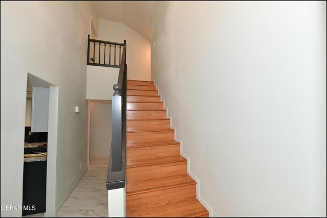 31 STRATFORD HALL Circle, El Paso, TX 79912