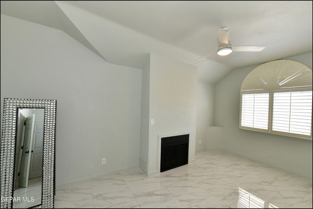 31 STRATFORD HALL Circle, El Paso, TX 79912