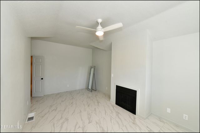 31 STRATFORD HALL Circle, El Paso, TX 79912