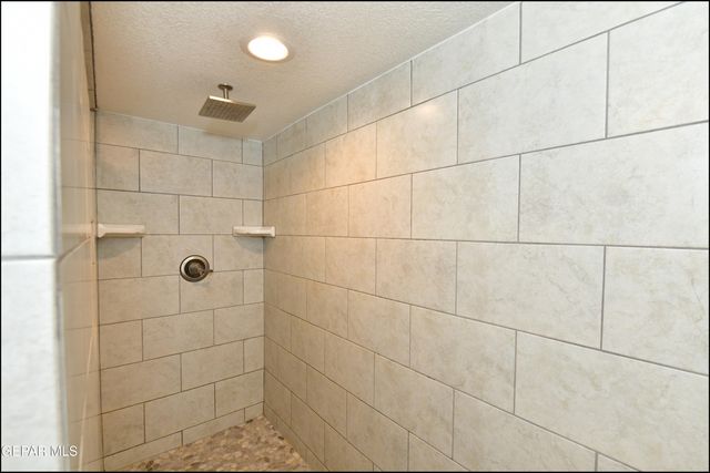 31 STRATFORD HALL Circle, El Paso, TX 79912