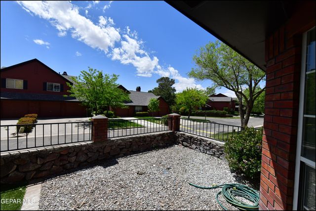 31 STRATFORD HALL Circle, El Paso, TX 79912