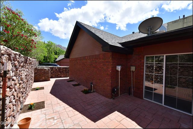 31 STRATFORD HALL Circle, El Paso, TX 79912