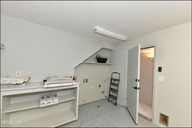 31 STRATFORD HALL Circle, El Paso, TX 79912