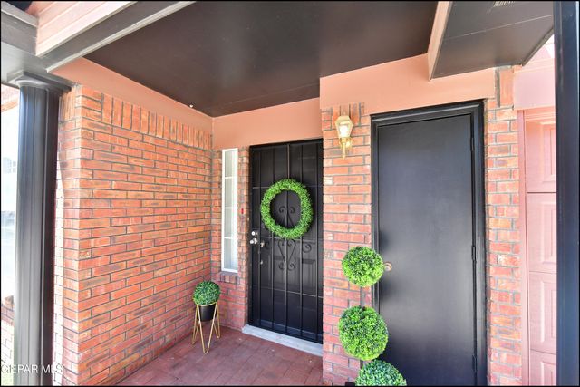 31 STRATFORD HALL Circle, El Paso, TX 79912