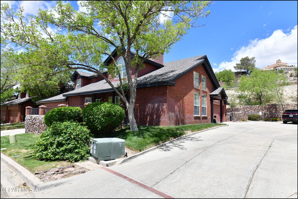 31 STRATFORD HALL Circle, El Paso, TX 79912