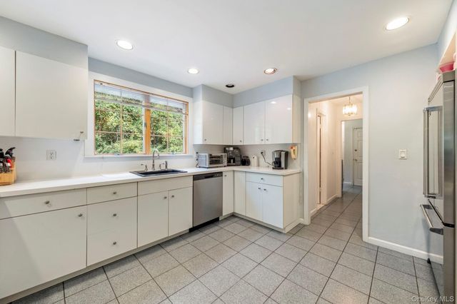 1 Sabbathday Hill Road, South Salem, NY 10590