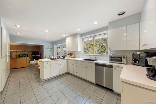 1 Sabbathday Hill Road, South Salem, NY 10590