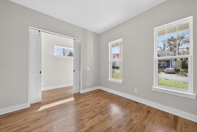 1109 Parker St, Columbia, TN 38401