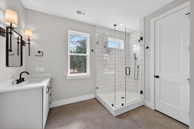 1109 Parker St, Columbia, TN 38401