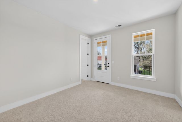 1109 Parker St, Columbia, TN 38401