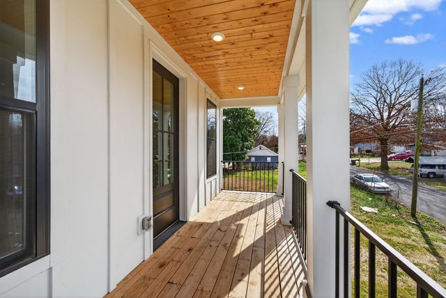 1109 Parker St, Columbia, TN 38401