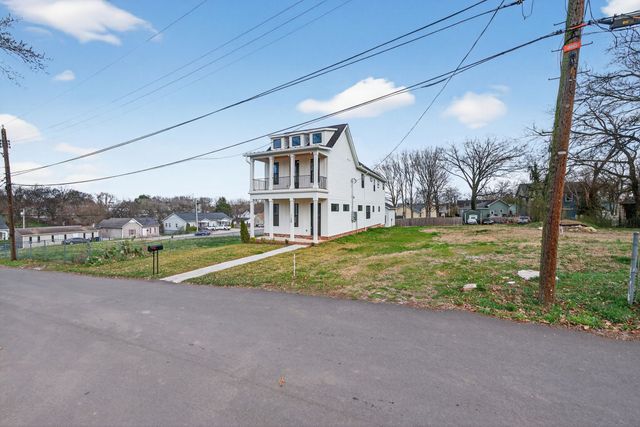 1109 Parker St, Columbia, TN 38401