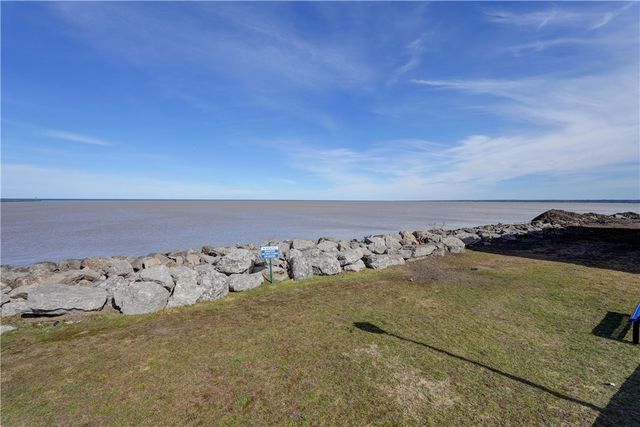 1011 Westage At The Harbor, Irondequoit, NY 14617