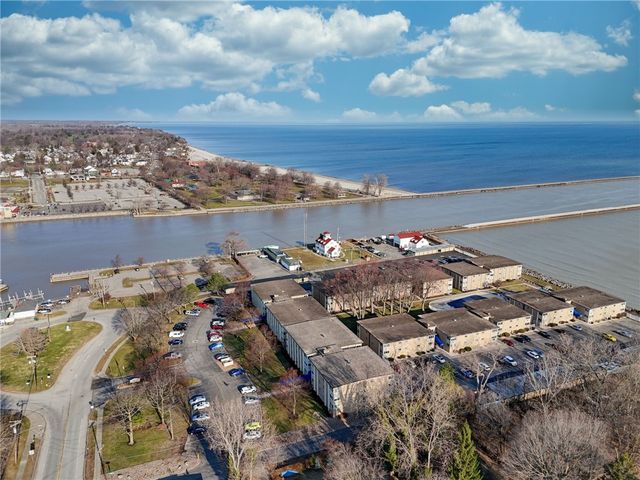 1011 Westage At The Harbor, Irondequoit, NY 14617