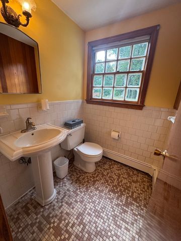 79 Peach Orchard Rd, Burlington, MA 01803