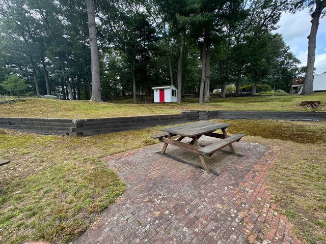 79 Peach Orchard Rd, Burlington, MA 01803