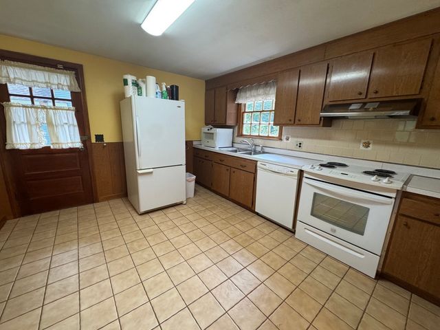 79 Peach Orchard Rd, Burlington, MA 01803
