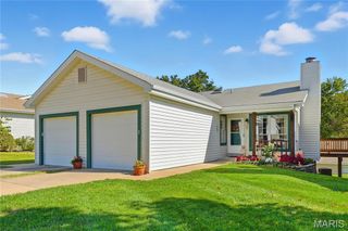 1020 Treetop Village Drive, Ballwin, MO 63021