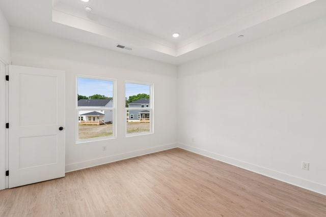 2968 Sharpstone Drive, Columbia, TN 38401